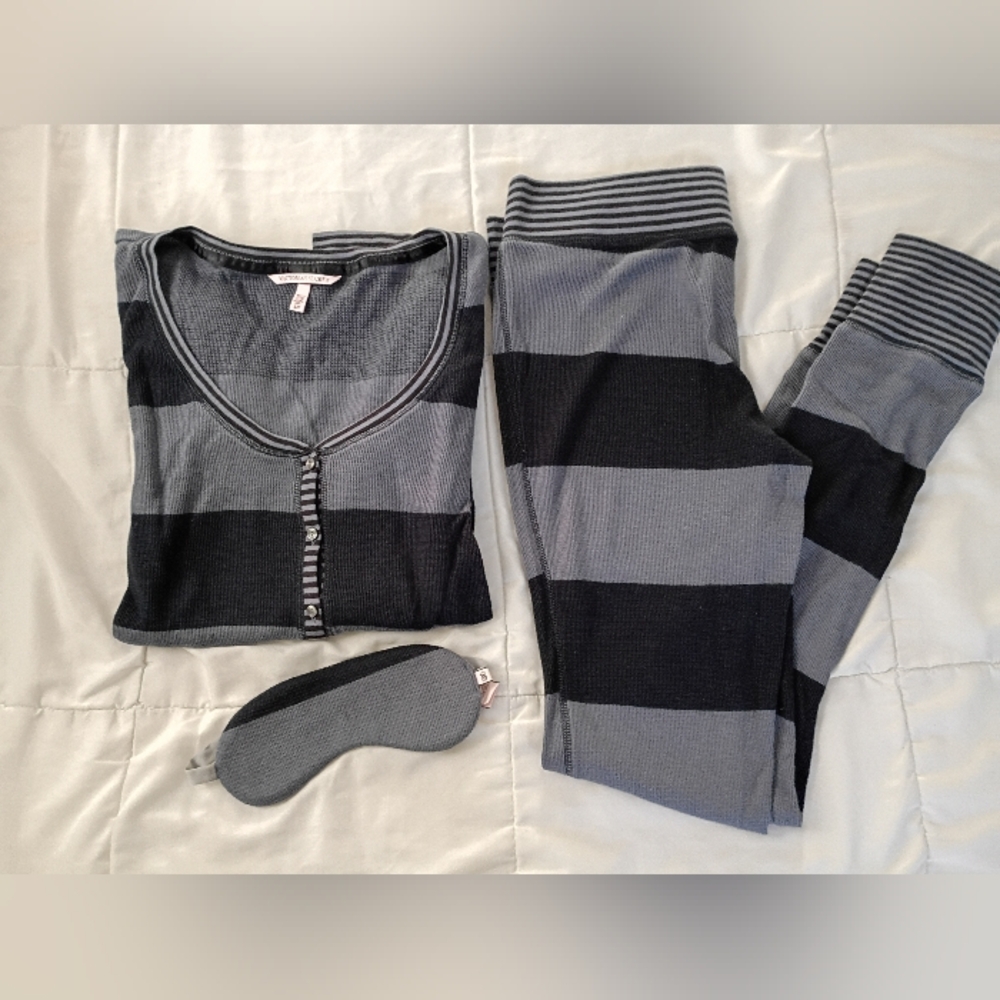Victoria's Secret Striped Pajama Set with Eye Mask Size Small